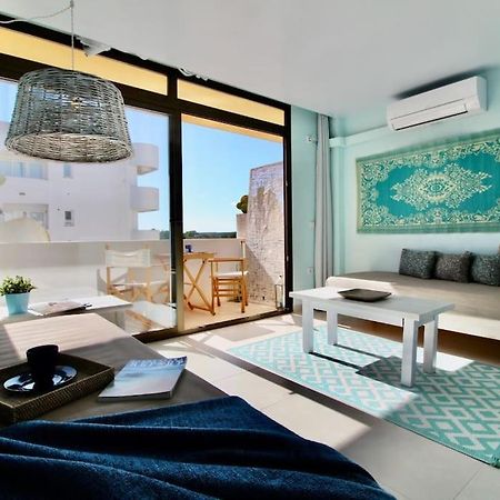 Agradable Apartamento Con Terraza En Formentera Es Pujols Exterior photo